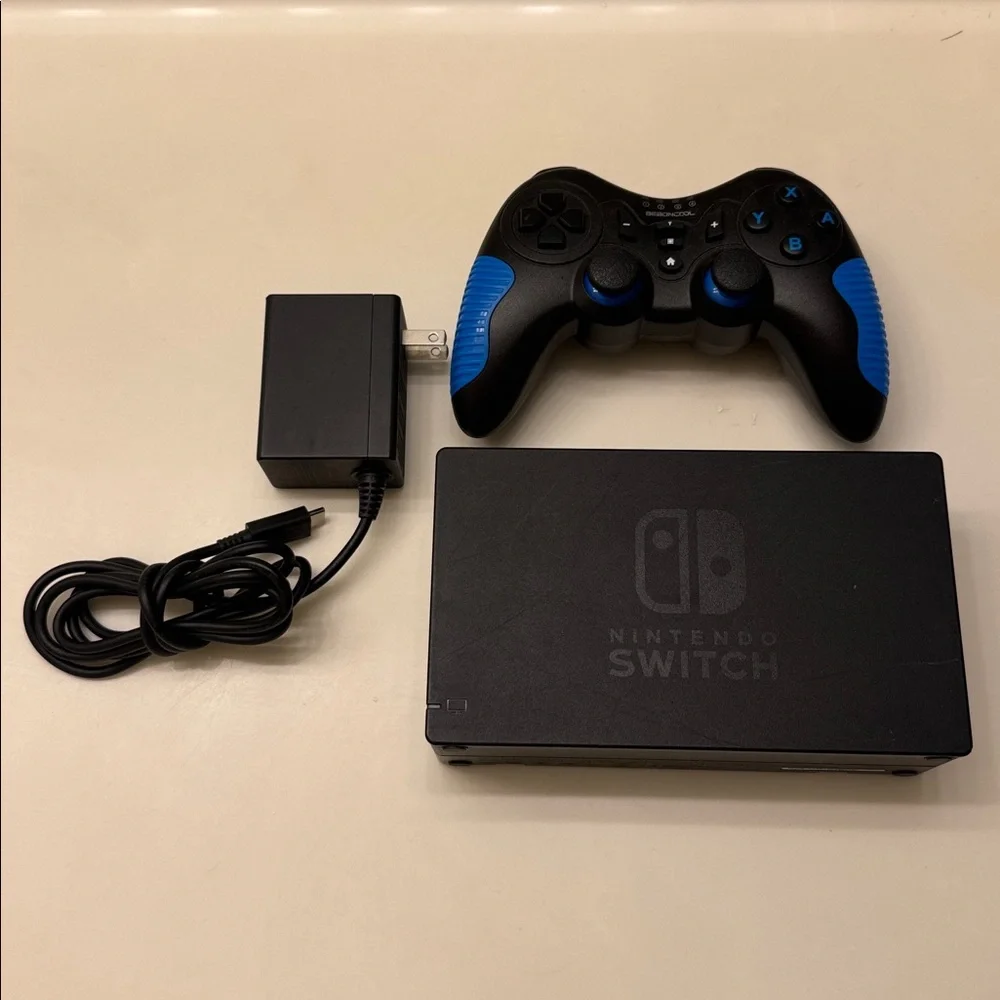 Nintendo Switch in box 5 Games Mario Zelda Minecraft Bundle